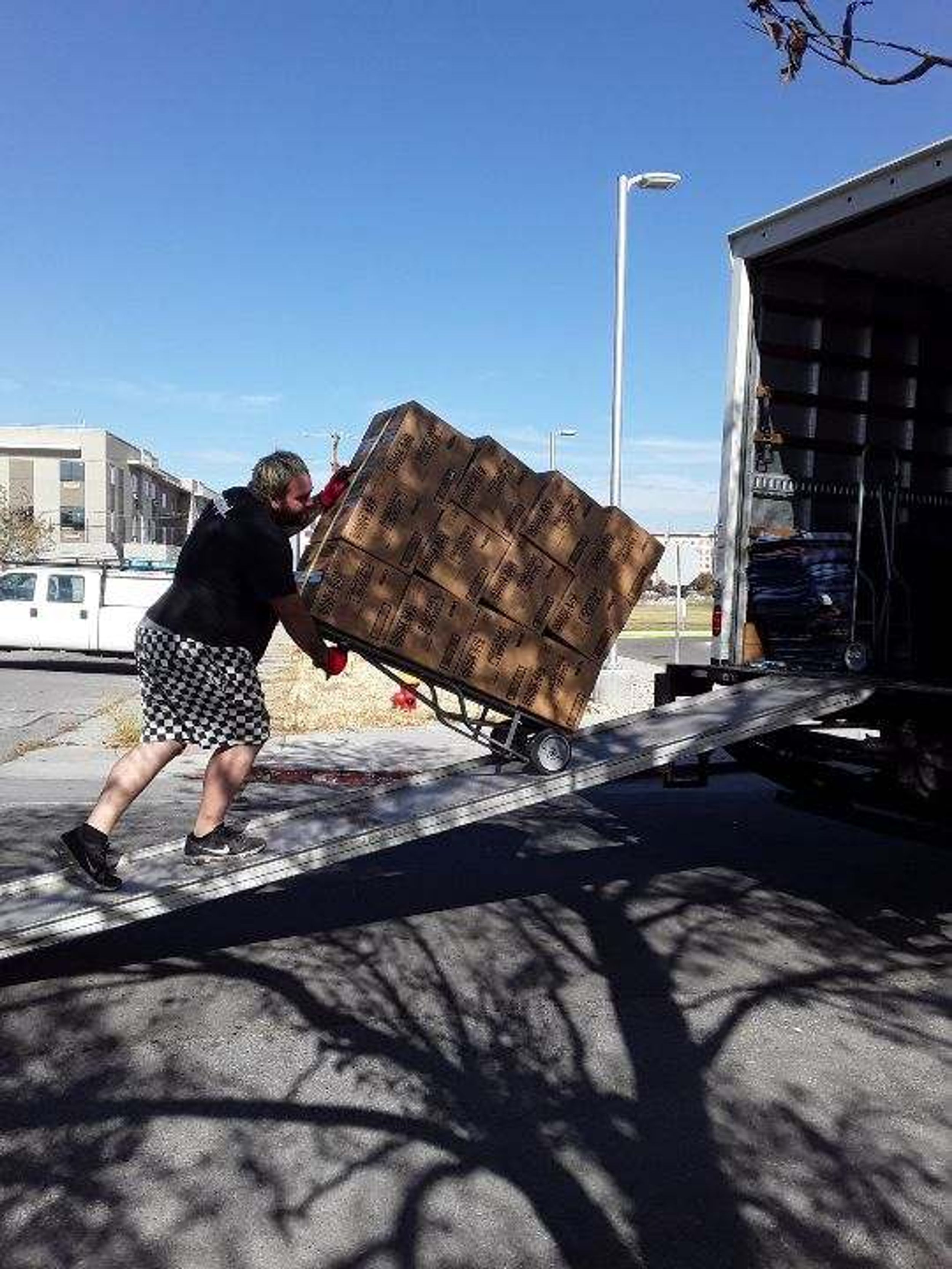 Local Movers for Business Move in Chicago